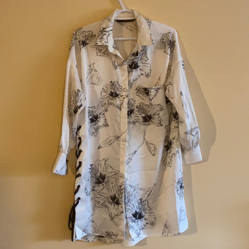 SALE 🔴 Zara Blouse - Picture 1 of 5